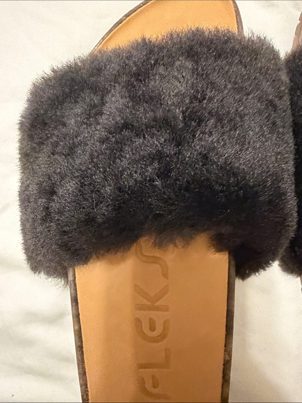 Black Faux-Fur Slide Sandals — Plush Comfort - Picture 2 of 5